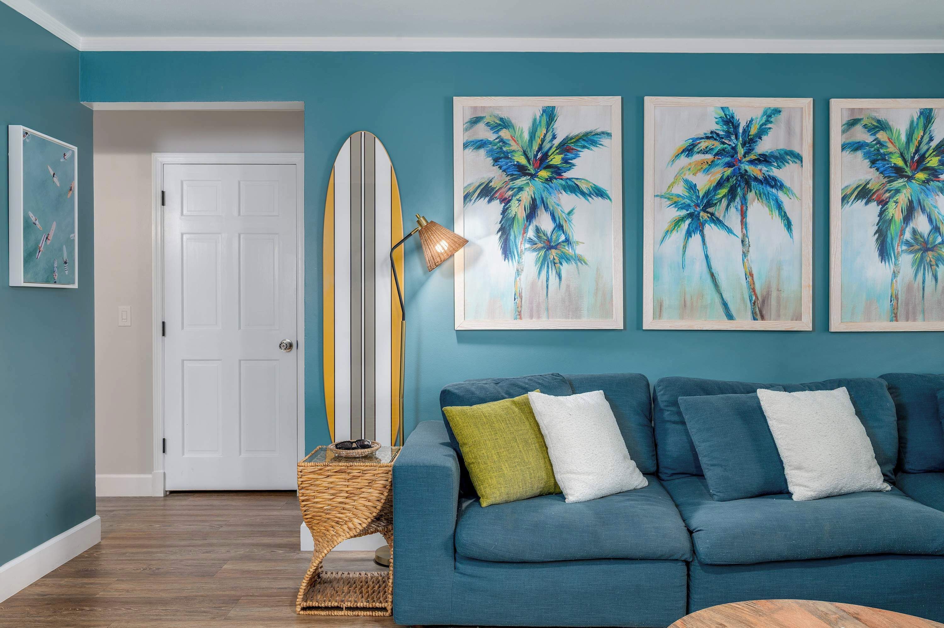 Fernseher, Tischfußball, Arbeitsbereiche