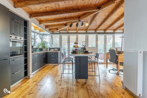 Private kitchen - Rustic - Private Rooftop Garden & City View Athens (Egaleo)