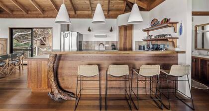 Yallingup Sunsets Timeless Beach Shack and Sea Views