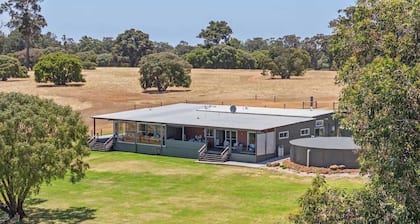 Bailey Estate—Margaret River Lakeside Stay