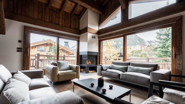 TV, fireplace, table football - Chalet Orrana in the heart of Courchevel Village (Courchevel)