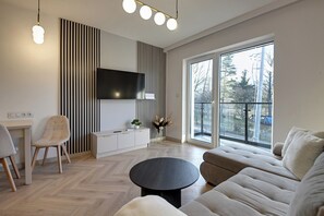 Estudio, balcón, vistas a la montaña | Tabla de planchar con plancha y wifi gratis