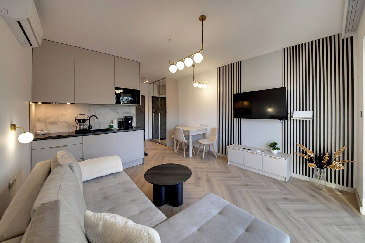 Estudio, balcón, vistas a la montaña | Tabla de planchar con plancha y wifi gratis