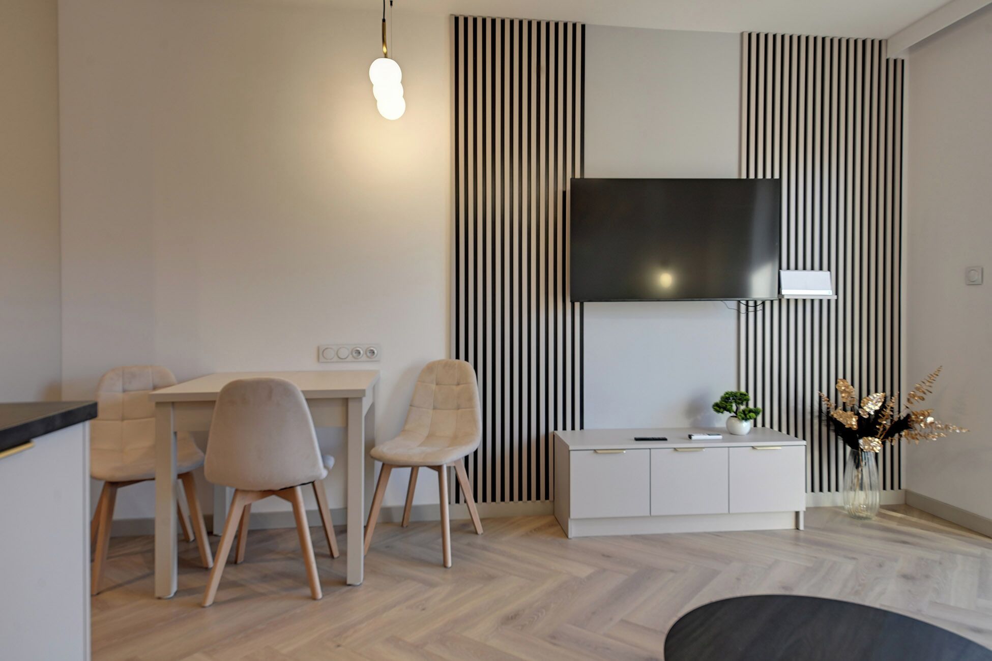 Estudio, balcón, vistas a la montaña | Tabla de planchar con plancha y wifi gratis