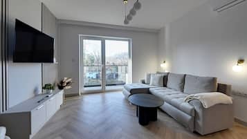 Estudio, balcón, vistas a la montaña | Tabla de planchar con plancha y wifi gratis