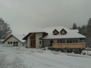 Exterior - DZT-Schwarzwaldhotel Garni (Unterkirnach)