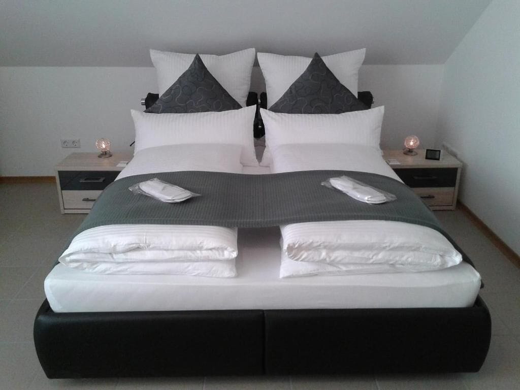 In-room safe, blackout curtains, soundproofing, free WiFi