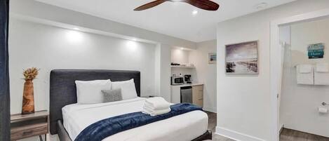 Iron/ironing board, travel cot, WiFi, bed sheets