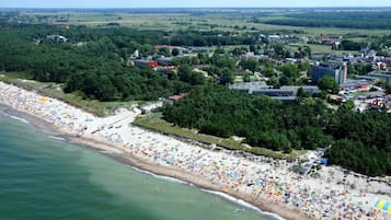 Una playa cerca