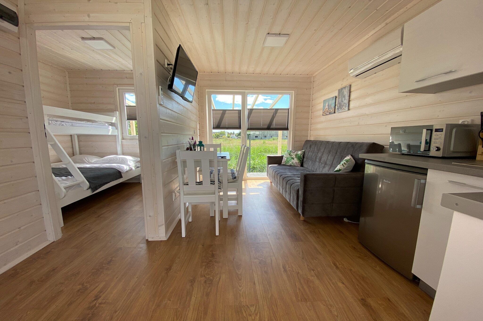 2 habitaciones, tabla de planchar con plancha y wifi gratis 