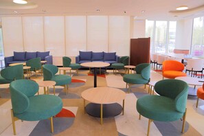 Lobby sitting area - Sunday Hotel Al Olaya Formerly Novotel Suites Riyadh Centre (Riyadh)