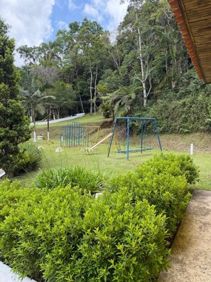 Children's play area - outdoor - VERDE VALLE POUSADA (São lourenço da serra)