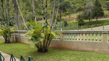 经典三人房, 花园景观 | 开放式门廊