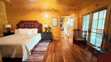 2 slaapkamers, een strijkplank/strijkijzer, wifi, beddengoed