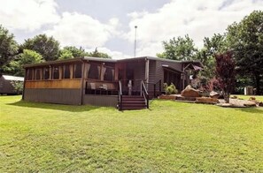 Exterior - Adorable Rustic Getaway -Country Charm Awaits! (Ravenna)