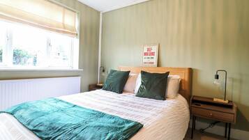 Cottage | 2 bedrooms, individually decorated, individually furnished, free WiFi