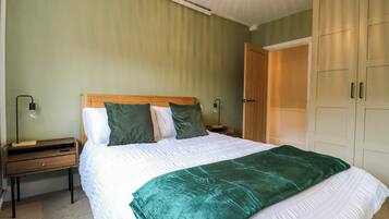 Mökki | 2 makuuhuonetta, yksilöllisesti sisustettu, yksilöllisesti kalustettu