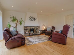 Interior - Hawksdown (Lyme Regis)