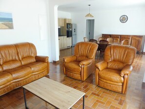 TV - Vacation home in Landes: Chez Pépète, "Catalpas" accommodation (Magescq)