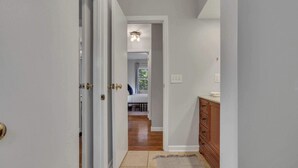 Interior - Spacious 5BR Home in Woodland Park - Fenced Yard, Near Columbus (Columbus)