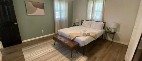 Strykejern/-brett, wi-fi og sengetøy