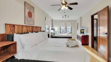 4 bedrooms, iron/ironing board, WiFi, bed sheets