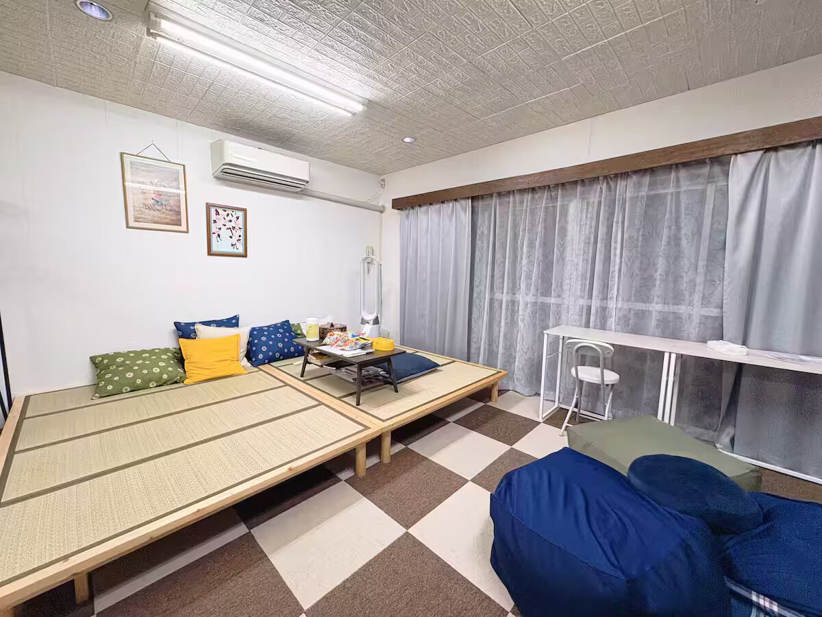 Iron/ironing board, WiFi