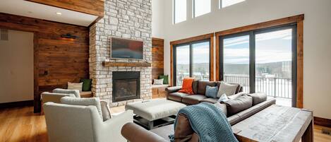 TV connectée, cheminée, chaßne hi-fi