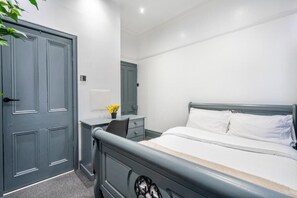 House | Free WiFi - Sheffield 4 Bed Home by Broomhill Village (Sheffield)