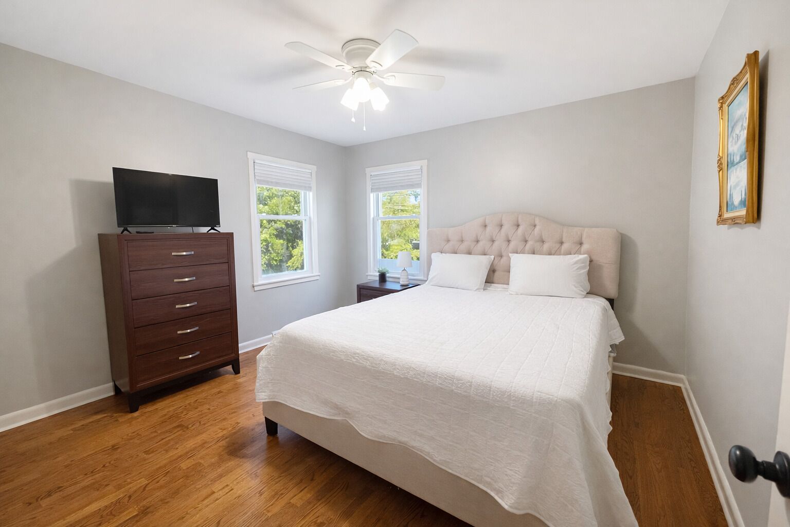 Iron/ironing board, WiFi, bed sheets