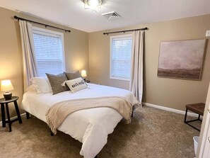 2 slaapkamers, een strijkplank/strijkijzer, wifi