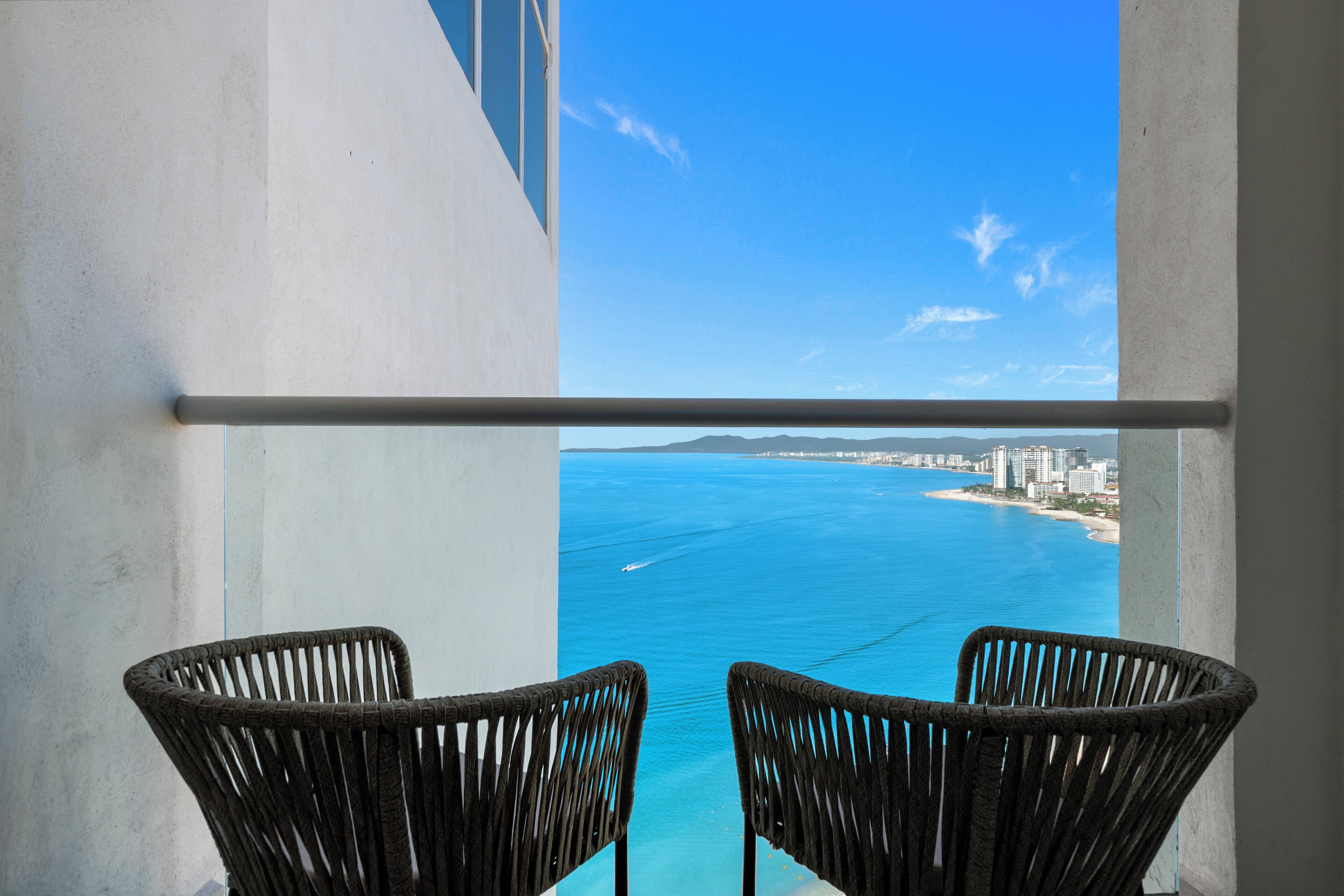 Panoramic-Studio, Balkon, eingeschränkter Meerblick | Terrasse/Patio