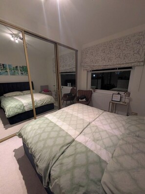2 bedrooms, iron/ironing board, WiFi, bed sheets