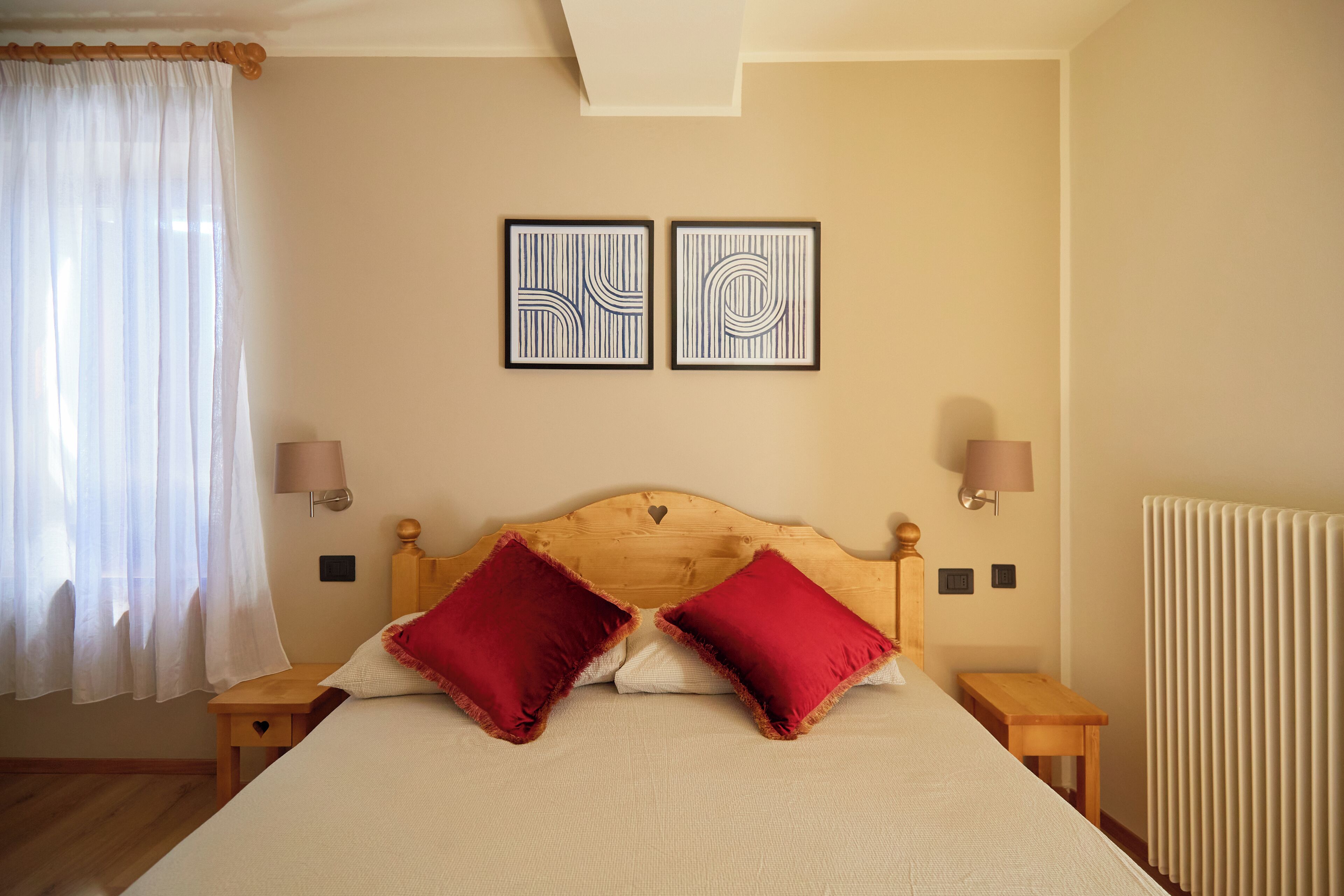 Tweepersoonskamer, uitzicht op bergen | Gratis wifi, beddengoed