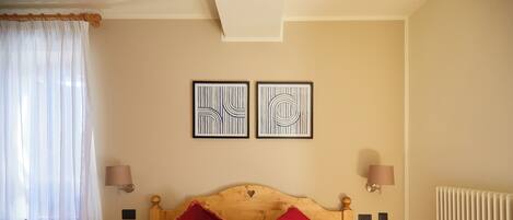 ダブルルーム マウンテンビュー | WiFi (無料)、ベッドシーツ