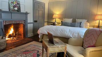 4 bedrooms, WiFi, bed sheets