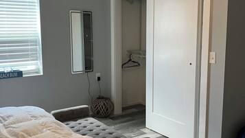 WiFi, bed sheets