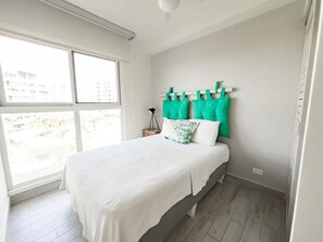 Iron/ironing board, WiFi, bed sheets - Ocean Getaway -V5-3D 3 bed, 2 bath (Punta Chame)