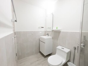 Shower, hair dryer, towels, soap - Sea View Breeze -V3-4C- 2 bed, 2 bath (Punta Chame)