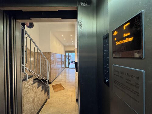 Central apartment in Düsseldorf: 2 beds, elevator, WiFi – Ideal for trade fairs