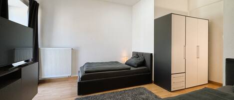1 bedroom, free WiFi, bed sheets, wheelchair access