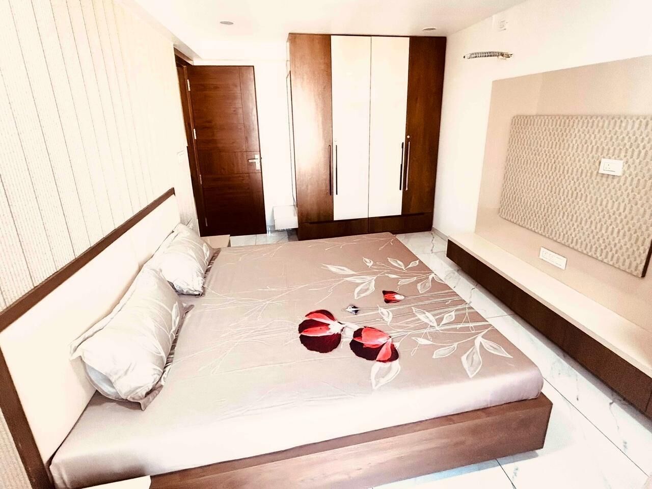 Internet, bed sheets