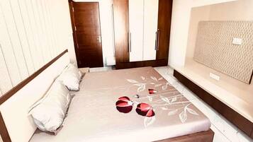 Internet, bed sheets