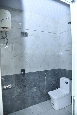 免費盥洗用品、毛巾、肥皂、洗髮精