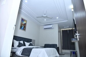 Desk, laptop workspace - HOTEL SHIVANSH (Sikar)