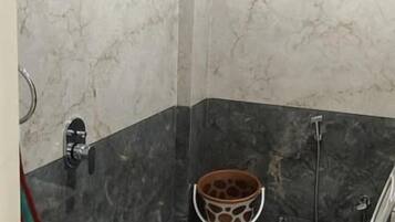 Free toiletries, towels, soap, shampoo