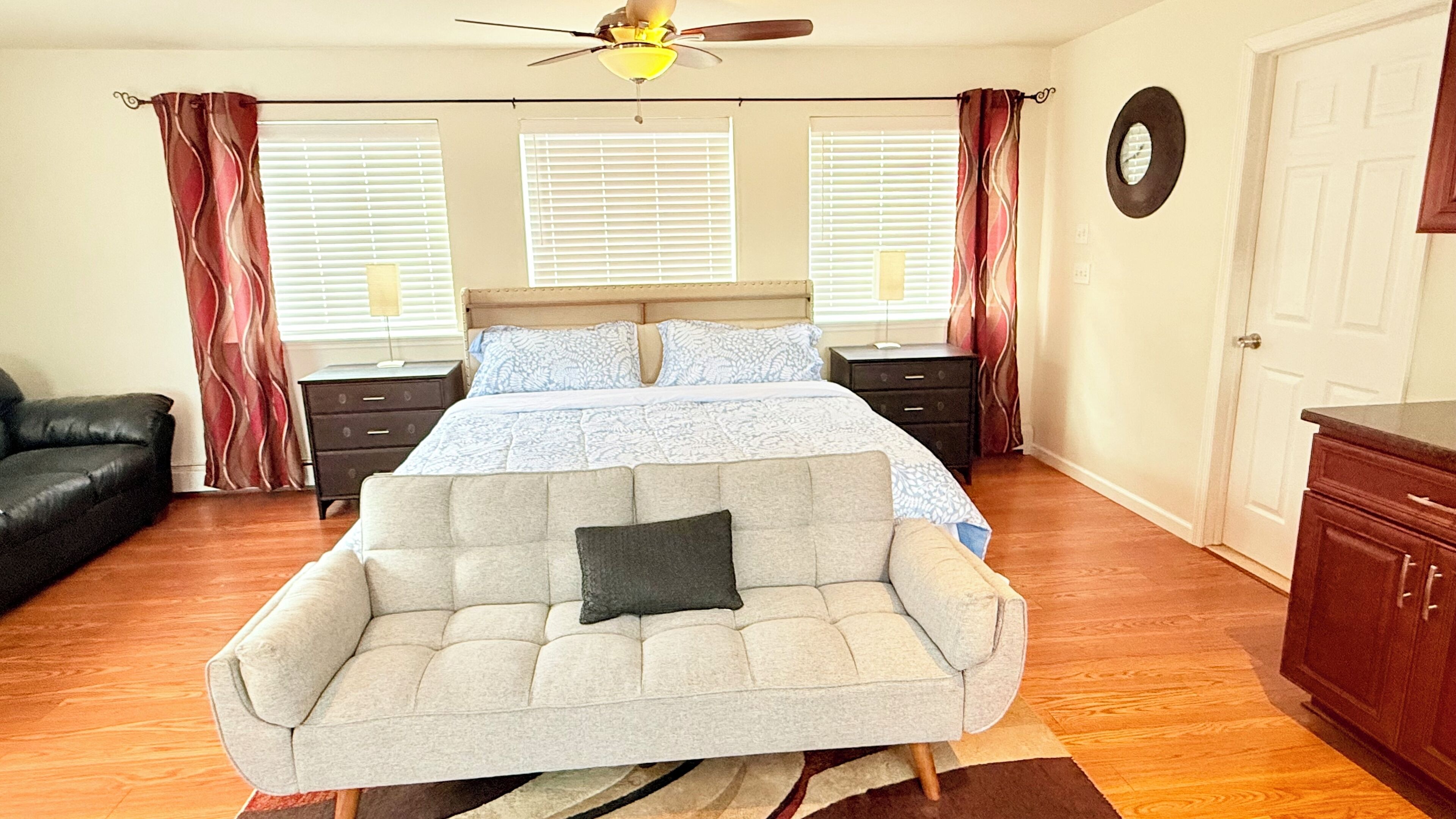6 chambres, bureau, fer et planche à repasser, Wi-Fi gratuit