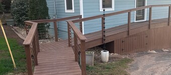 Savvy Street Retreat- Cozy Lakefront Escape