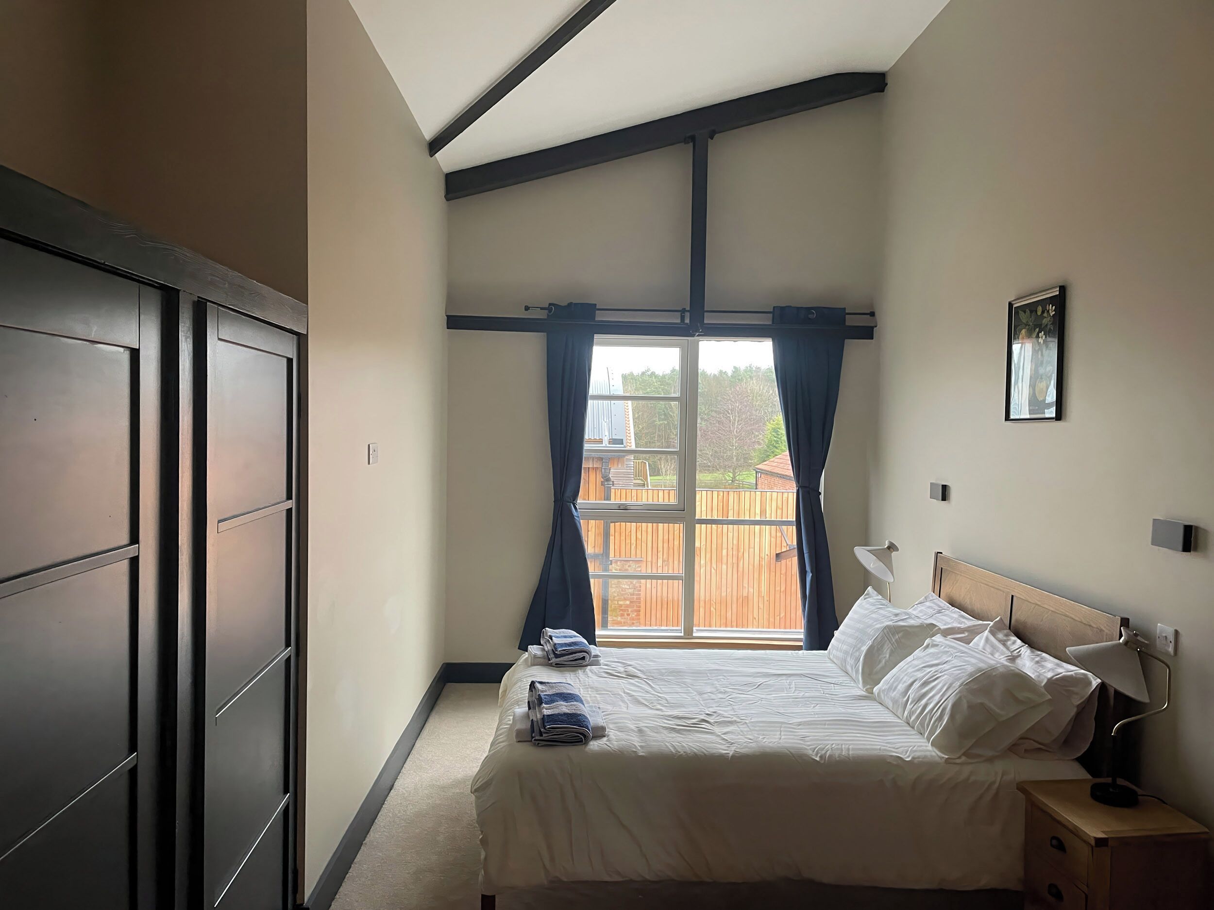 5 bedrooms, individually decorated, individually furnished, free WiFi