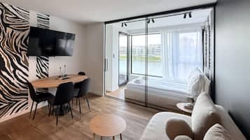Superior Apartment, Balcony, River View | Hypo-allergenic bedding, individually decorated, individually furnished